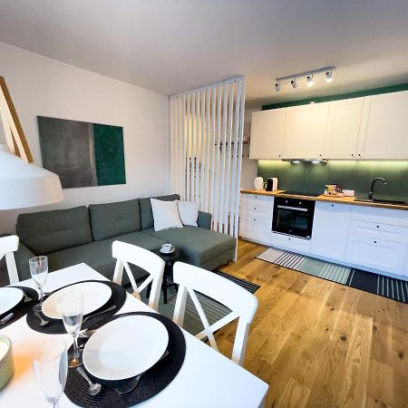 Urban Apartments Cosy No 4, Free Private Parking, Self Check-In Chorzow Luaran gambar