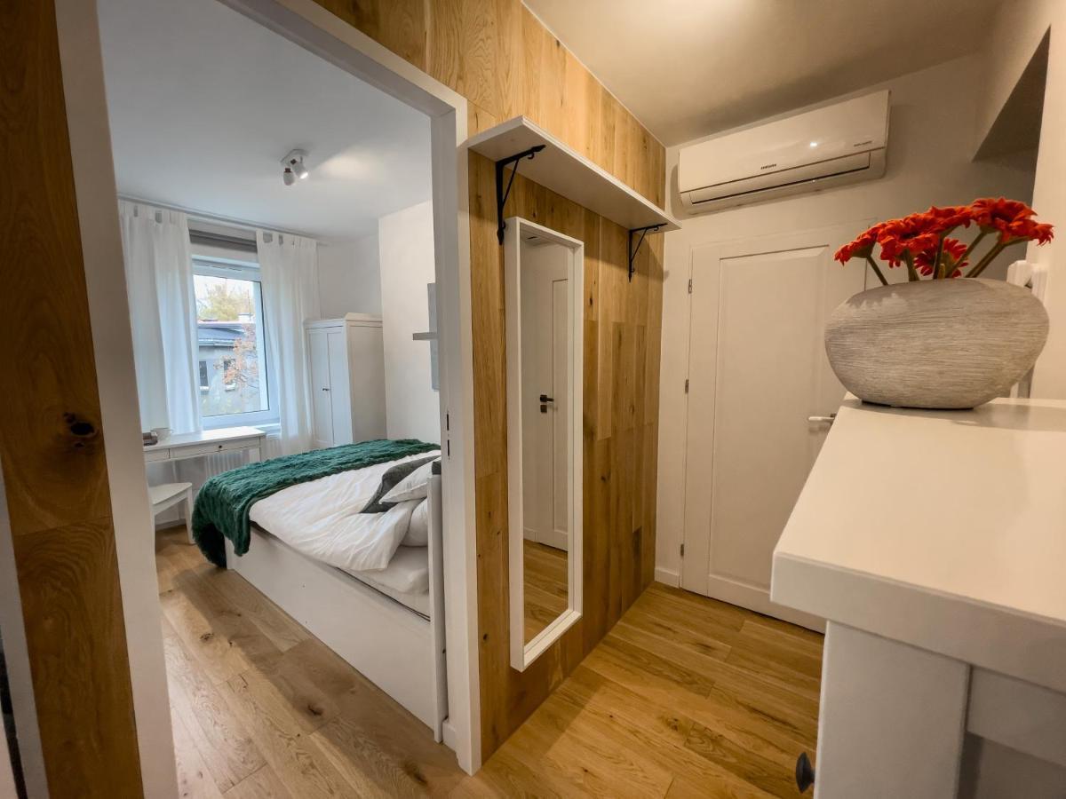 Urban Apartments Cosy No 4, Free Private Parking, Self Check-In Chorzow Luaran gambar