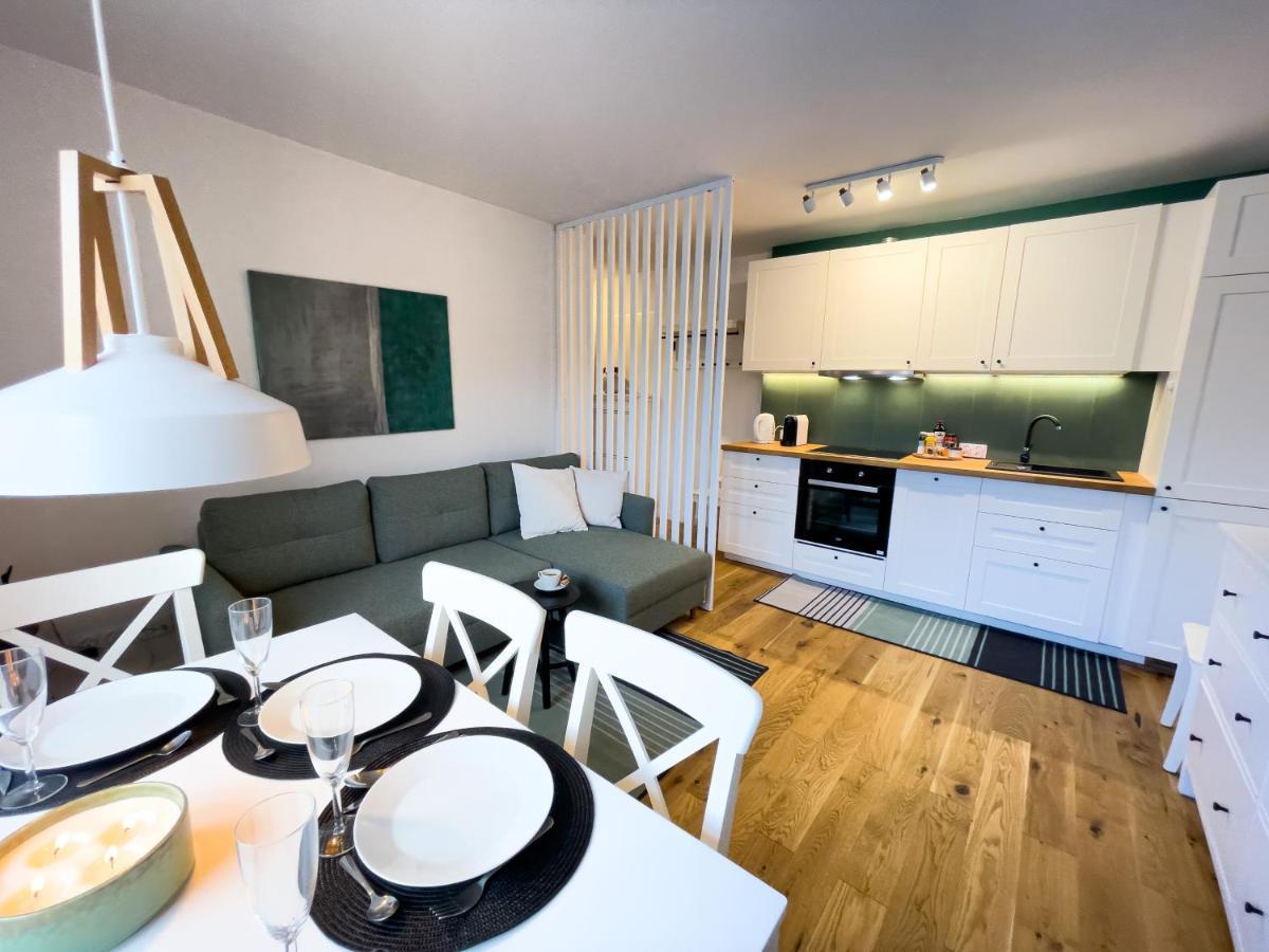 Urban Apartments Cosy No 4, Free Private Parking, Self Check-In Chorzow Luaran gambar