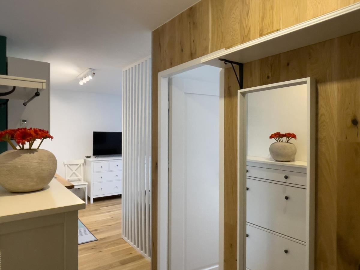 Urban Apartments Cosy No 4, Free Private Parking, Self Check-In Chorzow Luaran gambar