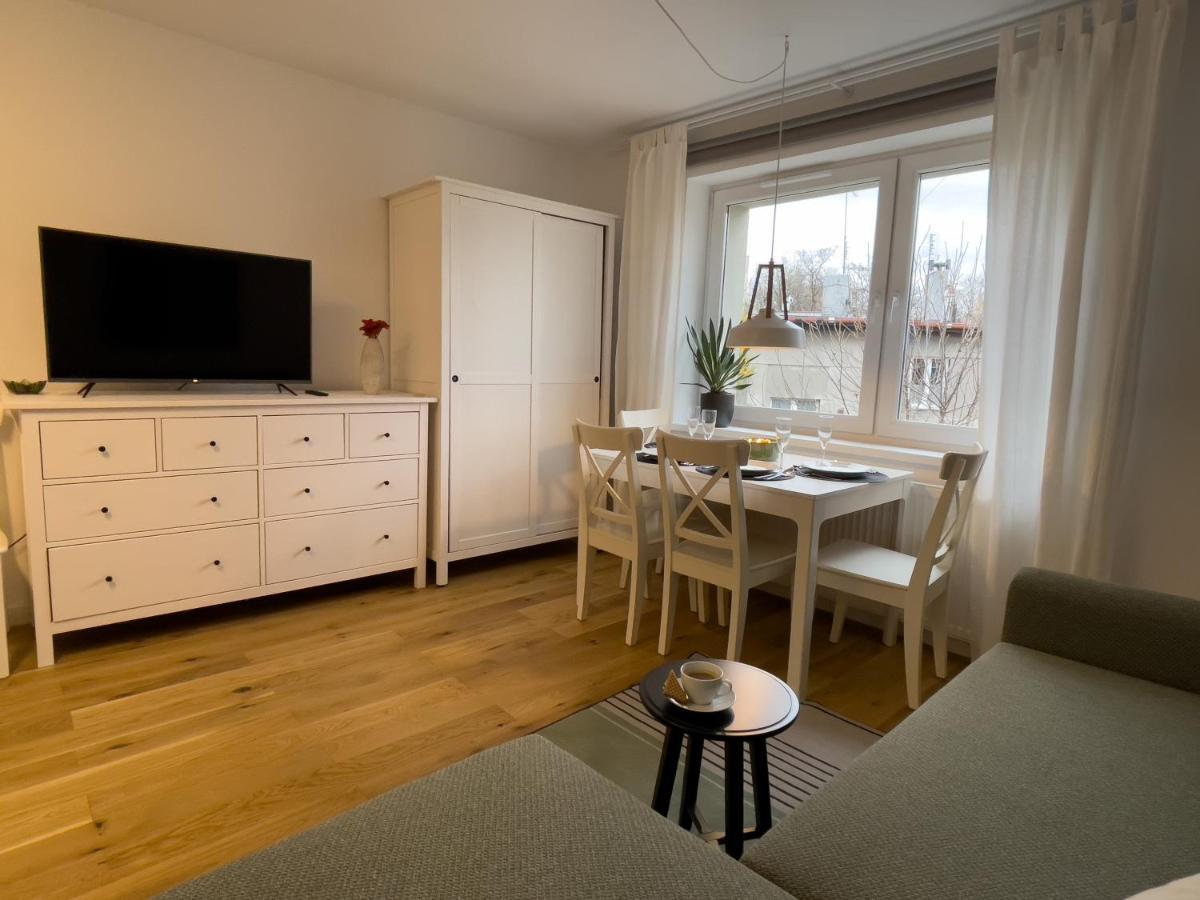 Urban Apartments Cosy No 4, Free Private Parking, Self Check-In Chorzow Luaran gambar